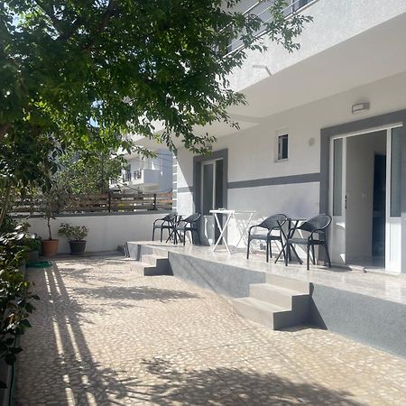 Sunflower Apartments Sarandë Buitenkant foto
