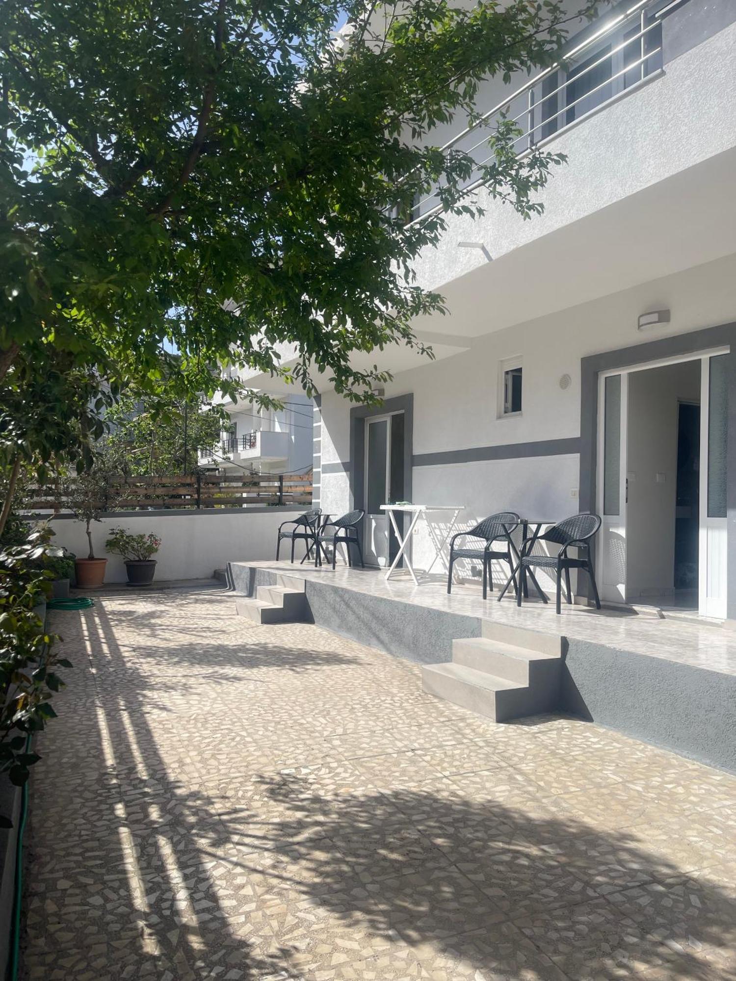 Sunflower Apartments Sarandë Buitenkant foto
