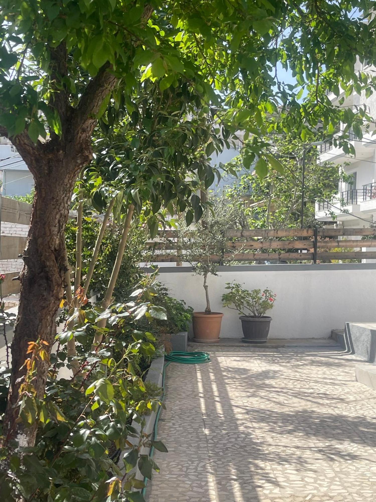 Sunflower Apartments Sarandë Buitenkant foto
