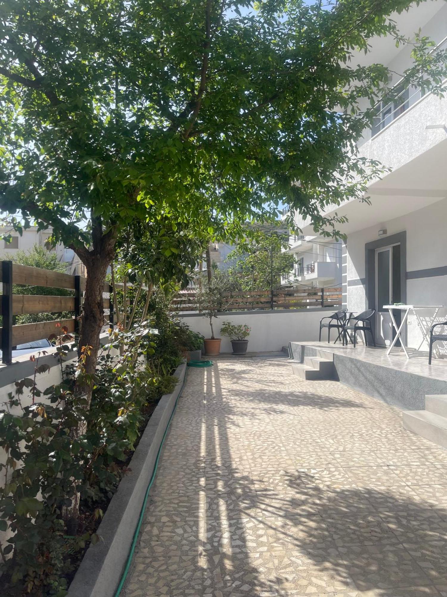 Sunflower Apartments Sarandë Buitenkant foto