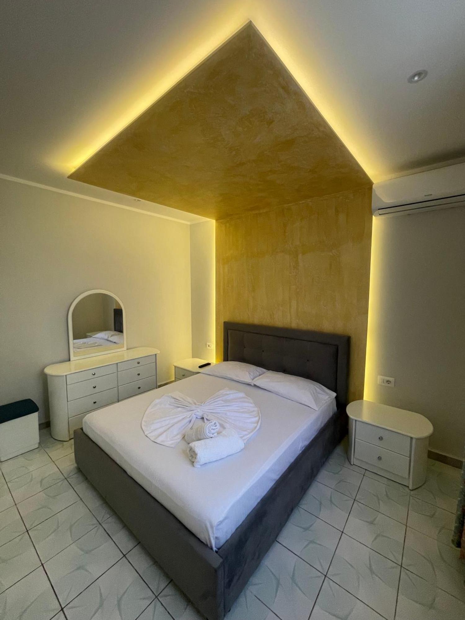 Sunflower Apartments Sarandë Buitenkant foto